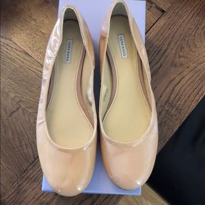 Nude flats